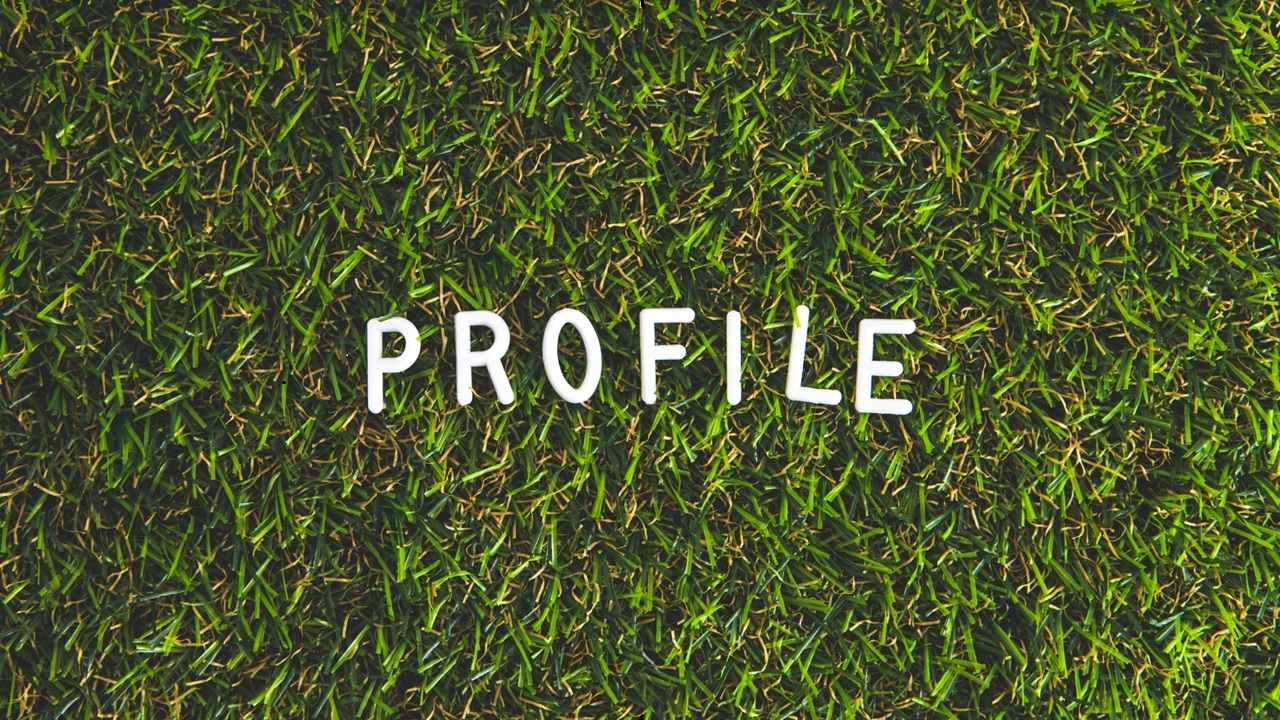 プロフィール